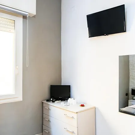La Casa Di Ryan - Intera Casa - Policlinico & Cittadella - Tra Cagliari, Mare & Aeroporto *
