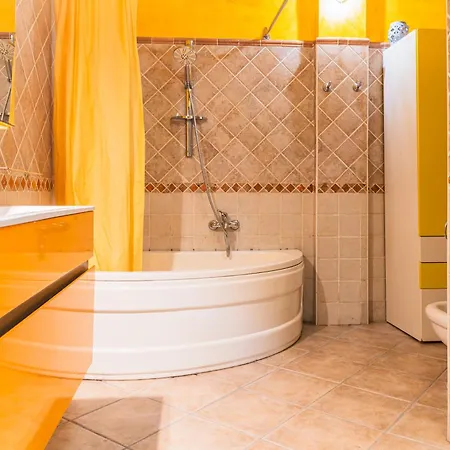 La Casa Di Ryan - Policlinico E Cittadella - Tra Cagliari, Mare & Aeroporto Tatil Evi Monserrato